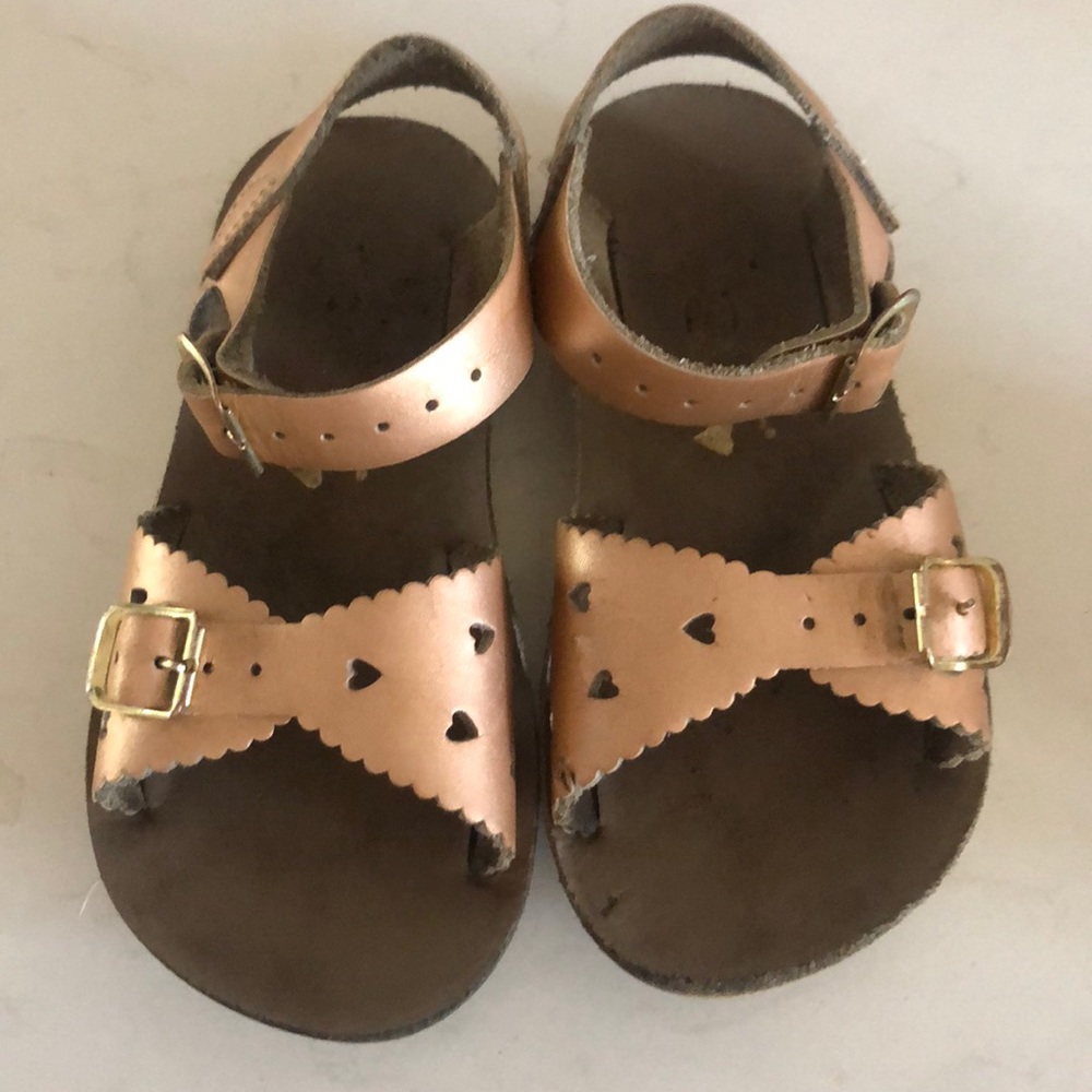 Salt Water Sandals by Hoy Shoes Rose gold Size 9